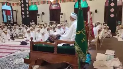 बुरहानपुर नगर: बुरहानपुर: नजमी मस्जिद में बोरा समाज द्वारा वायाज का आयोजन