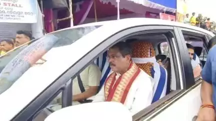 କୋରାପୁଟ ସହର: ଶାବର ଶ୍ରୀକ୍ଷେତ୍ର କୋରାପୁଟରେ ବାହୁଡ଼ା ରଥ ଟାଣିଲେ କେନ୍ଦ୍ର ଶିକ୍ଷା ମନ୍ତ୍ରୀ ଧର୍ମେନ୍ଦ୍ର ପ୍ରଧାନ