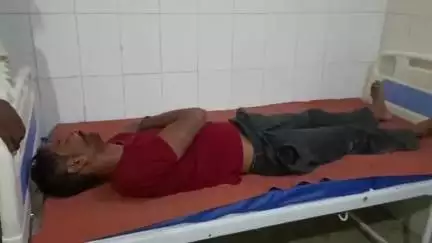 पुवायां: चोढेरा गांव के समीप दो बाइकों की आमने-सामने टक्कर में चार लोग घायल, जिला अस्पताल रेफर