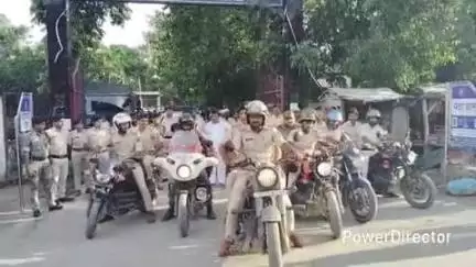 कहरा: मोहर्रम पर्व को लेकर SDPO के नेतृत्व में सदर थाना से निकला फ्लैग मार्च, लोगों से शांतिपूर्ण पर्व मनाने की अपील
