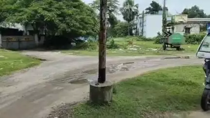 বালুরঘাট: কুসম্বরে গলার ফাঁস লাগিয়ে আত্মঘাতী হলো ১৭ বছর বয়সী এক নাবালিকা, তদন্তে পতিরাম থানার পুলিশ