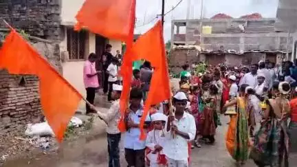 कळमनूरी: पोत्रा येथील जिल्हा परिषद शाळेचे वारकऱ्यांच्या पेहरावात प्रवेश दिंडीचे आयोजन
