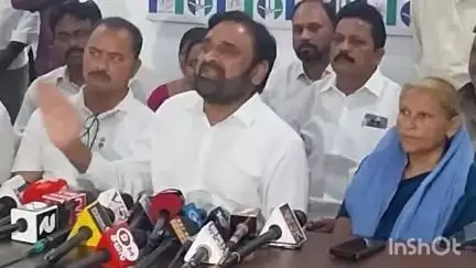 పొన్నూరు: పొన్నూరు ఎమ్మెల్యే నరేంద్ర ప్రోద్బలంతోనే సర్పంచ్ నాగమల్లేశ్వరరావుపై దాడి వేశారు: వైసిపి పొన్నూరు ఇంచార్జి అంబటి మురళి