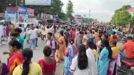 ফালাকাটা: শনিবার তিথি মেনে ফালাকাটা ব্লকের জটেশ্বরে আয়োজিত হলো উল্টো রথ
