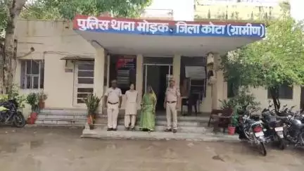 रामगंजमण्डी: मोड़क पुलिस ने अलग-अलग स्थानों से 90 पव्वे देशी शराब के साथ 1 युवक और 480 ग्राम गांजा के साथ 1 महिला को किया गिरफ्तार
