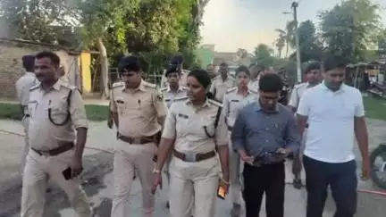 पंडौल: सदर एसडीएम चंदन झा और एसडीपीओ रश्मि के नेतृत्व में सकरी में निकाला गया फ्लैग मार्च