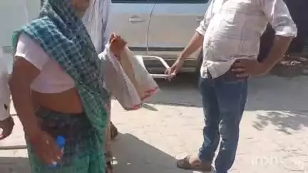 एटा: पत्नी से विवाद के बाद लोथरा के शादीशुदा युवक ने खाई चूहे मारने की दवा, हालत गंभीर, मेडिकल कॉलेज में भर्ती