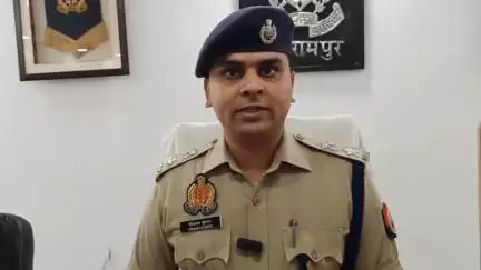 बलरामपुर में पुलिस अधीक्षक विकास कुमार थाना तुलसी पुर चोरी की घटना करने वाले आरोपियों को गिरफतार कर जेल भेजा एसपी ने दिय