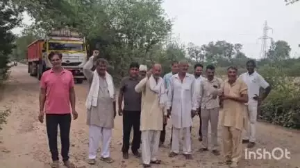 चरखी दादरी: कलियाणा-दादरी सड़कमार्ग जर्जर होने पर जताया रोष, समाधान नहीं होने पर आंदोलन की चेतावनी #jansamasya