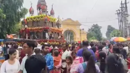রানিগঞ্জ: এক সপ্তাহ ইন্দ্রদুম্নের পত্নী গুন্ডিচারের বাড়ীতে কাটিয়ে জগন্নাথদেব, বলরাম ও সুভদ্রা রথে রানীগঞ্জে সিয়ারসোল রাজবাড়িতে