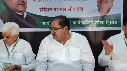 हिसार: अग्रसेन भवन में इनेलो नेता अभय सिंह चौटाला ने की प्रेस वार्ता, सरकार और कांग्रेस पर साधा निशाना