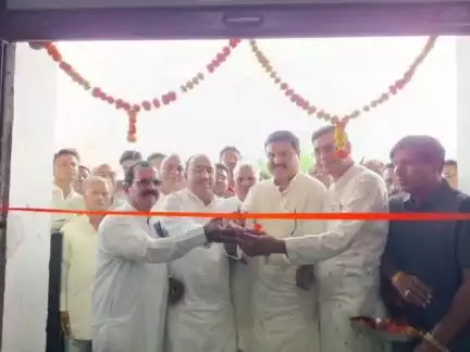 हाटपिपल्या: अरलावदा में विधायक मनोज चौधरी और भाजपा जिलाध्यक्ष रायसिंह सेंधव ने भंडारण केंद्र का किया लोकार्पण