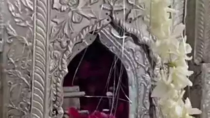 अजमेर: जिले की ख्वाजा गरीब नवाज की दरगाह में 40 किलो चांदी का ताजिया बना आस्था का केंद्र, जायरीनों की उमड़ी भीड़