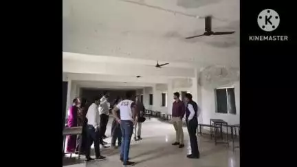 बलौदाबाज़ार: राजस्व मंत्री टंक राम वर्मा ने चांपा में स्कूल और अन्य निर्माण कार्यों का किया औचक निरीक्षण