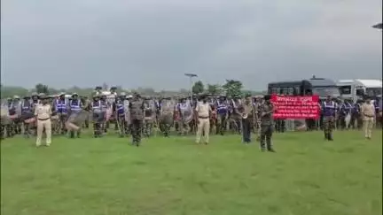 गिरिडीह: मुहर्रम पर्व को लेकर पपरवाटांड स्थित पुलिस केंद्र परिसर में मॉक ड्रिल का आयोजन किया गया