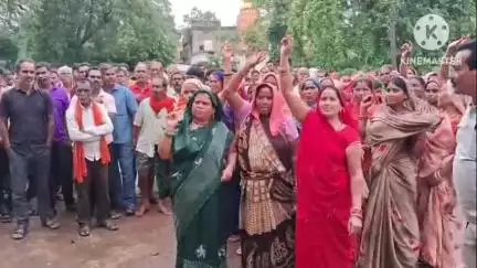 सुतीउरकुली के ग्रामीणों का अवैध शराब के खिलाफ फूटा गुस्सा, कार्रवाई नहीं होने पर चक्काजाम की दी चेतावनी
