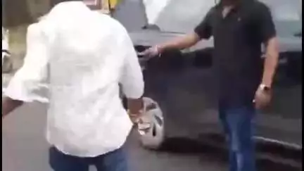 धनबाद/केंदुआडीह: धनबाद पब्लिक स्कूल हीरक ब्रांच के पास सड़क हादसा, चार घायल, दो फरार
