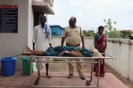 నిర్మల్: సోన్ మండలం మాదాపూర్ గ్రామంలో పురుగుల మందు తాగి బోజవ్వ అనే వృద్ధురాలు ఆసుపత్రిలో చికిత్స పొందుతూ మృతి