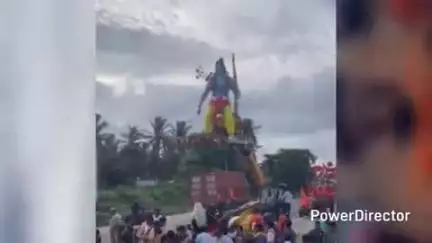 ಗುಂಡ್ಲುಪೇಟೆ: ಬೇಗೂರಿನಲ್ಲಿ ಅದ್ಧೂರಿ ಹನುಮ ಜಯಂತಿ: ಗಮನ ಸೆಳೆದ ಬೃಹತ್ ಶ್ರೀರಾಮ, ಹನುಮ ಮೂರ್ತಿ