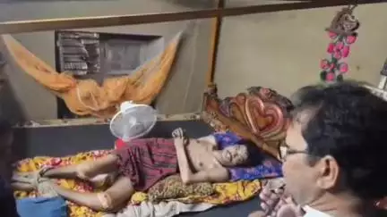ଭୋଗରାଇ: କଚୁଆଡି ପଞ୍ଚାୟତର ଶଯ୍ୟାସାୟୀ ଯୁବକଙ୍କୁ ଭେଟିଲେ ଭୋଗରାଇ ବିଧାୟକ