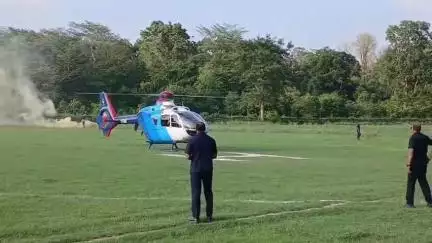 रामनगर: प्रदेश के सीएम पुष्कर सिंह धामी का रामनगर हैलीपैड पर विधायक और पार्टी कार्यकर्ताओं ने किया स्वागत