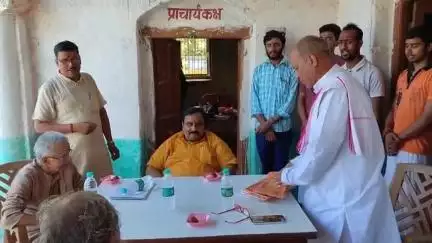 मोतिहारी: संग्रामपुर के ऋषिकुल आश्रम संस्कृत उपशास्त्री महाविद्यालय में कमेटी का गठन हुआ