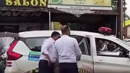 रायगढ़: रायगढ़ के शहीद चौक में आपसी विवाद पर दो पक्ष भिड़े, रास्ते से गुजर रहे कलेक्टर ने लगाई फटकार