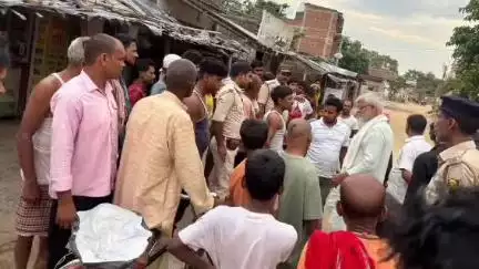 रीगा: मंत्री कपरौल, इस्लामपुर और भगवानपुर पहुंचे, जनता की समस्याओं से हुए रूबरू