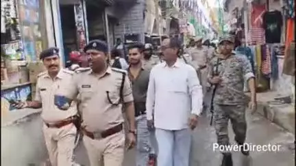 तेघरा: तेघड़ा अनुमंडल पुलिस पदाधिकारी ने मोहर्रम को लेकर किया फ्लैग मार्च