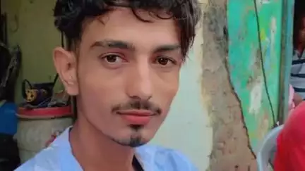 धनौरा: गजरौला कुमराला पुलिस चौकी के पीछे केमिकल से लदा कैंटर पलटा, हेल्पर की जलकर हुई मौत, परिवार में मचा कोहराम