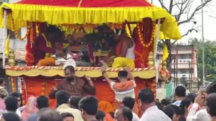 नारायणपुर: नौ दिवसीय विश्राम के बाद जगदीश मंदिर प्रांगण में भगवान जगन्नाथ की रथ यात्रा का भव्य समापन, श्रद्धालुओं की उमड़ी भीड़