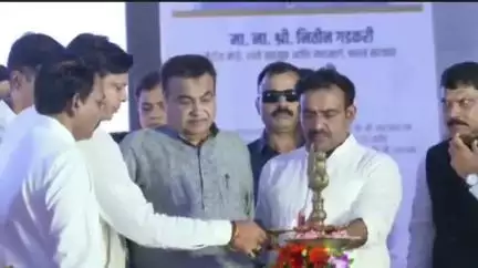 भंडारा: अशोकनगर येथे ११०० कोटींच्या ५ राष्ट्रीय महामार्ग प्रकल्पांचे लोकार्पण व भूमिपूजन केंद्रीय मंत्री गडकरी यांच्या हस्ते पार