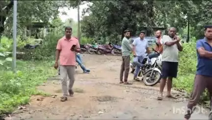 फरसगांव: NH-30 मस्सुकोकोड़ा के पास हुए सड़क हादसे में मृत बाइक चालक के शव को फरसगांव पुलिस ने पोस्टमार्टम के बाद परिजनों को सौंपा