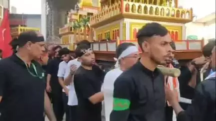 नौगावां सादात: नौगांवा तहसील क्षेत्र में निकाला गया मोहर्रम का जुलूस, पुलिस रही तैनात