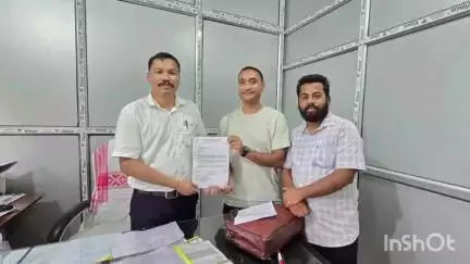 ধেমাজি: ডিমৌত দুৰ্বৃত্তই সাংবাদিক আক্ৰমণৰ ঘটনাৰ সন্দৰ্ভত জোনাই সম জিলাৰ আয়ুক্তক জিলা সাংবাদিক সংস্থাৰ স্মাৰক পত্ৰ প্ৰদান