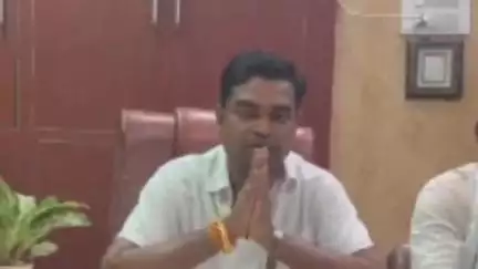 मुरैना नगर: FIR के बाद नेता ने सोशल मीडिया पर वीडियो वायरल किया, SP, DM को मामला वापस न लेने पर गंभीर परिणाम की चेतावनी दी