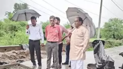 गोहरगंज: भोजपुर विधायक सुरेंद्र पटवा के मार्गदर्शन में सतलापुर में सीसी रोड का निर्माण जारी, अध्यक्ष प्रतिनिधि ने किया निरीक्षण