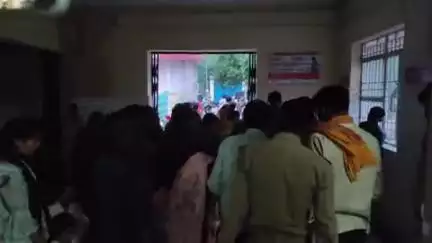 कोरांव: राजापुर मोथहा से जादीपुर गांव में धान की रोपाई करने आई बुजुर्ग महिला की आकाशीय बिजली से मौत, पोस्टमार्टम के लिए भेजा गया