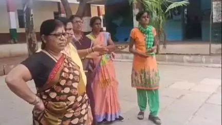 ದೇವರಹಿಪ್ಪರಗಿ: ಸರ್ಕಾರಿ ಶಾಲಾ ಶಿಕ್ಷಕಿಯಿಂದ ಹಲ್ಲೆ ಆರೋಪ, ನಿವಾಳಖೇಡ ಶಾಲೆಯಲ್ಲಿ ಘಟನೆ