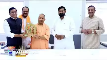 भदोही: भदोही के जनप्रतिनिधियों ने मुख्यमंत्री से मुलाकात कर विकास घोषणाओं पर जताया आभार