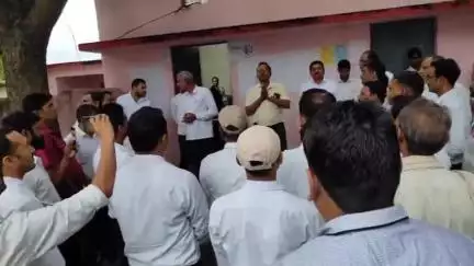 मझौली: मझौली में सिविल न्यायालय अधिवक्ता संघ का चुनाव हुआ संपन्न, महेंद्र सिंह गौतम बने अध्यक्ष