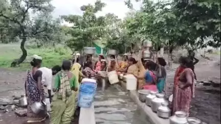 दारव्हा: स्वातंत्र्याच्या अमृत महोत्सवानंतरही गणेशपूर पारधी तांडा वासियांना प्यावे लागते जनावराच्या हौदातील पाणी#jansamasya