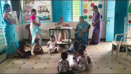 గుర్రంకొండ మండలంలో పలు అంగన్వాడీ కేంద్రాలను ఆకస్మిక తనిఖీ చేసిన పీడీ ఉమాదేవి