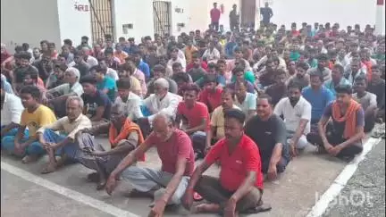 गढ़वा: गढ़वा जिला विधिक सेवा प्राधिकार द्वारा शनिवार को मंडल कारा में विधिक जागरूकता शिविर का आयोजन