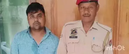 গুৱাহাটী: বশিষ্ঠত আৰক্ষীৰ জালত কুখ্যাত ইৰাণী গেঙৰ  সদস্য বিহাৰৰ জিহান যাদৱ,জব্দ নম্বৰ প্লেটবিহীন স্কুটী,বহু আপত্তিজনক সামগ্ৰী