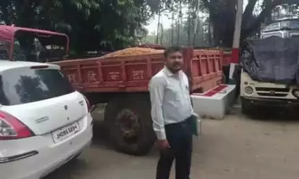 चास: पिंड्राजोरा थाना क्षेत्र के भंगा बाजार में अवैध बालू खनन पर खनन विभाग की कार्रवाई, एक ट्रैक्टर जब्त