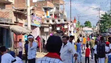 दरभंगा: मोहर्रम की नवमी पर दरभंगा शहर में अखाड़ों द्वारा उत्साह और अनुशासन के साथ खेला गया मोहर्रम का खेल