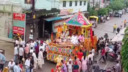 होशंगाबाद नगर: नर्मदापुरम: स्वयंवरम गार्डन से गाजे-बाजे के साथ अखंड मंडलेश्वर धाम डोंगरवाड़ा पहुंची जगन्नाथ रथ यात्रा