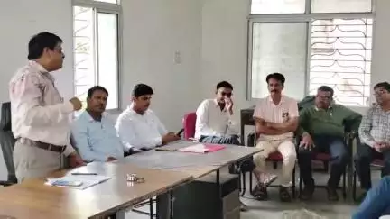 रतलाम नगर: पंचायत सचिव महासंघ की रतलाम इकाई की बैठक जिला मुख्यालय स्थित कार्यालय में हुई आयोजित