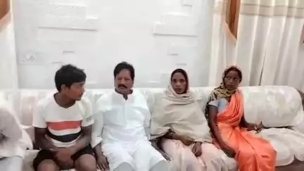 बालाघाट: ठाकुरटोला की आदिवासी महिला ने पुलिस पर पति को झूठे नक्सली केस में फँसाने का लगाया आरोप, SP से की निष्पक्ष जांच की मांग